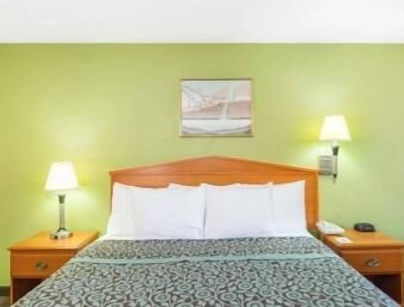 Days Inn By Wyndham Brownsville Bagian luar foto