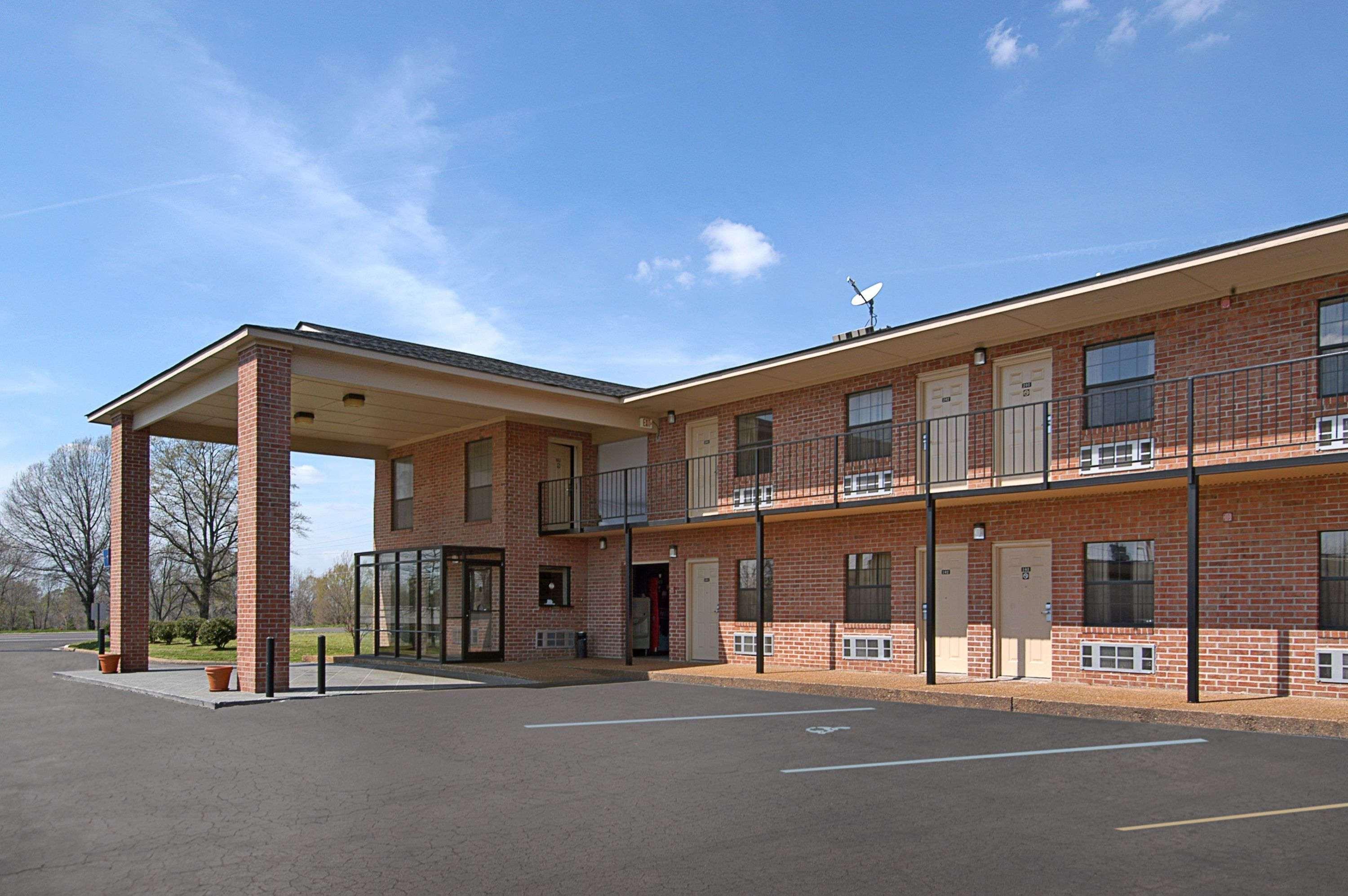 Days Inn By Wyndham Brownsville Bagian luar foto
