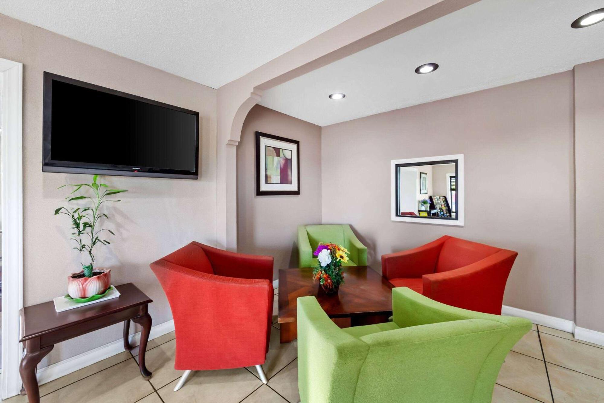 Days Inn By Wyndham Brownsville Bagian luar foto