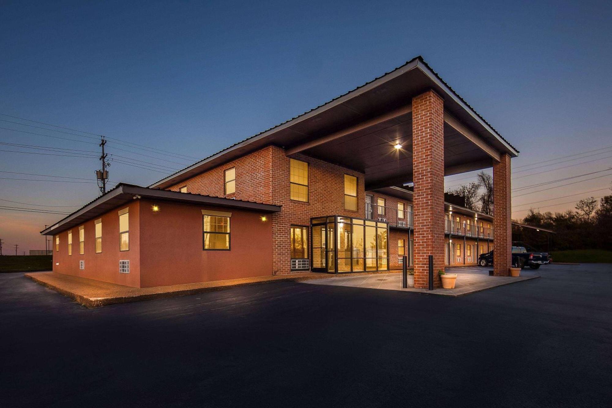 Days Inn By Wyndham Brownsville Bagian luar foto