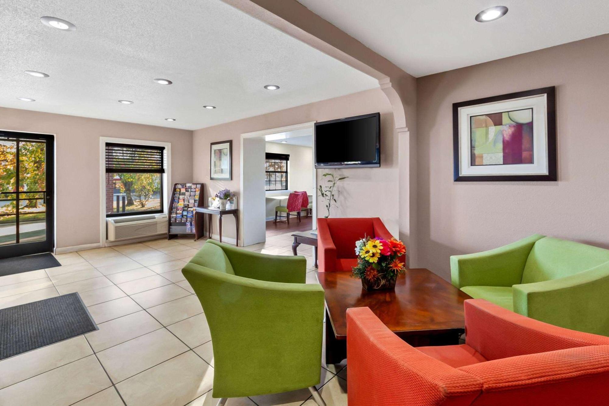 Days Inn By Wyndham Brownsville Bagian luar foto
