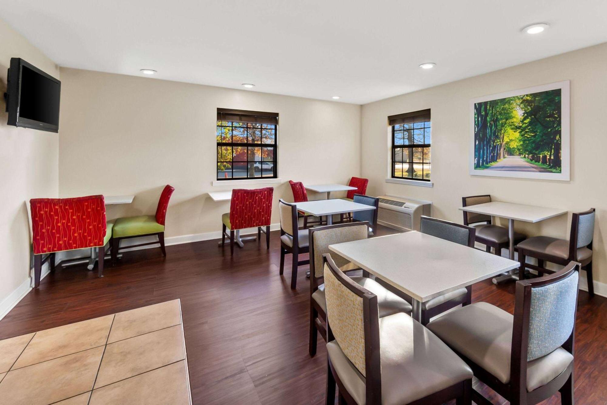 Days Inn By Wyndham Brownsville Bagian luar foto